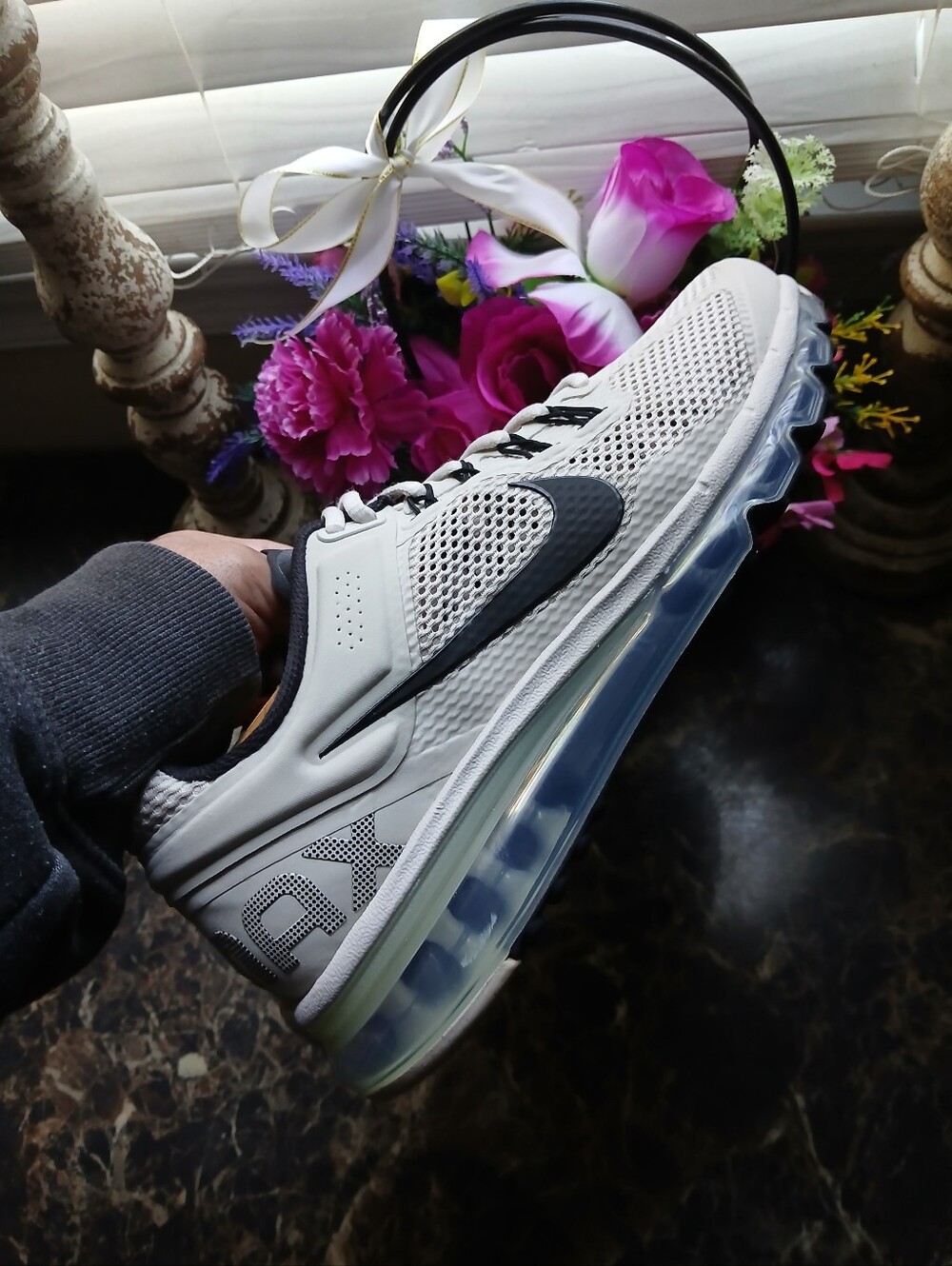 Nike AirMax 2013 Comfort/Athletic Lifestyle Shoes Size 8 Men/9.5 Women